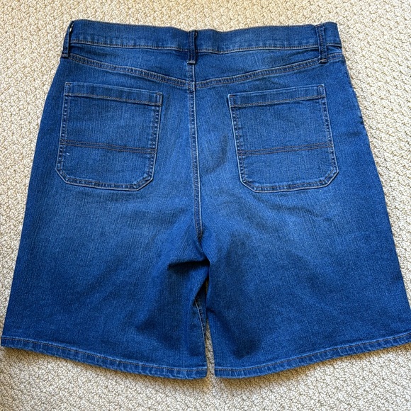 Bandolino denim shorts size 16 - Picture 2 of 8
